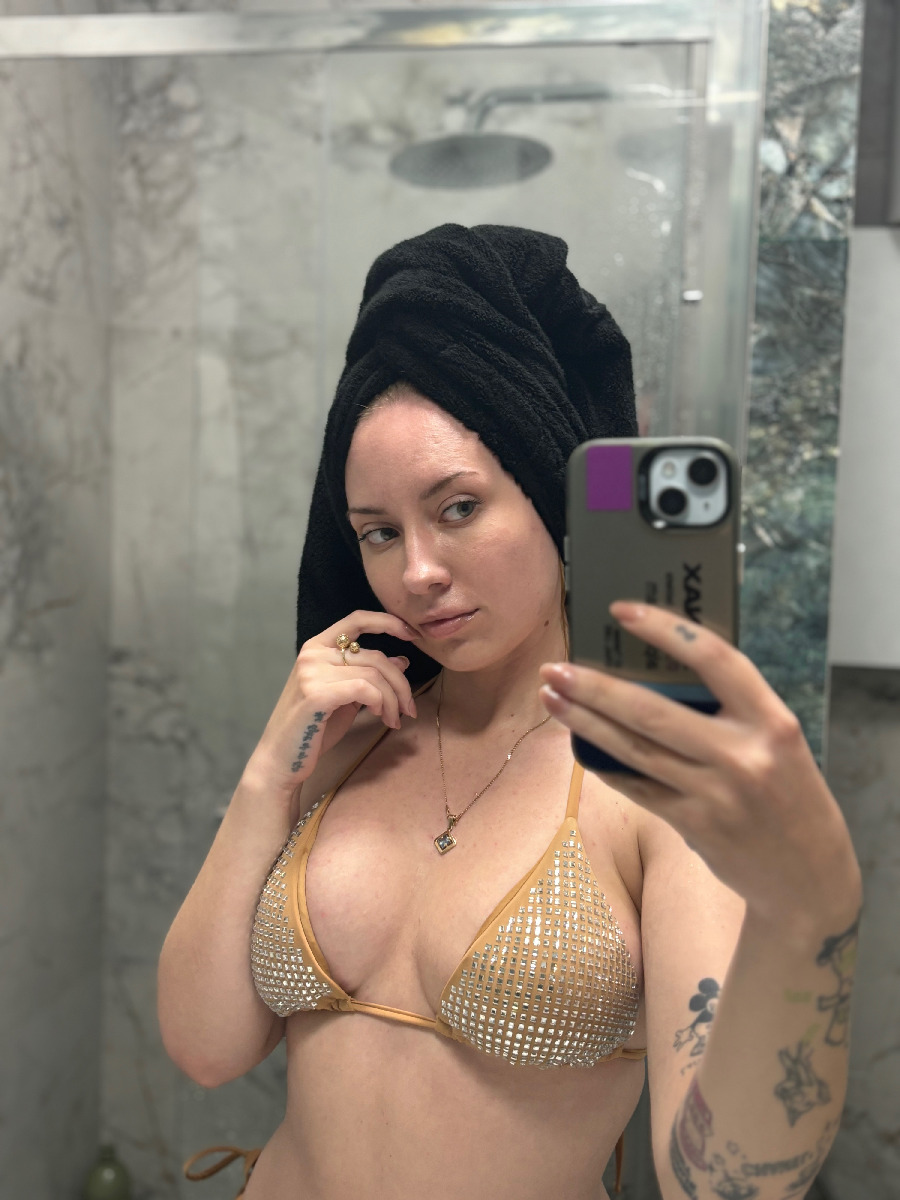 Nude girl KateV in Homs