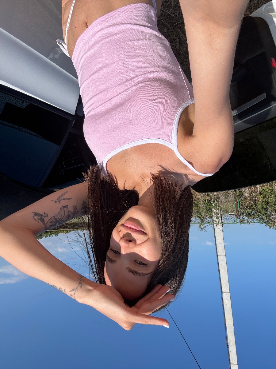 Sexy model Tina in Homs